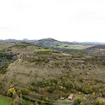 2 A 4 Personnes ,au Coeur Des Volcans * Grandeyrolles