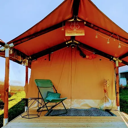 2 A 4 Personnes ,au Coeur Des Volcans *