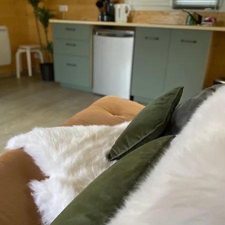 Alpstuga 2 A 4 Personnes ,au Coeur Des Volcans Grandeyrolles