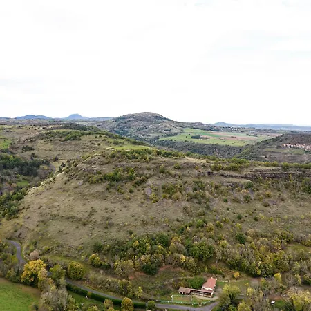 2 A 4 Personnes ,au Coeur Des Volcans * Grandeyrolles